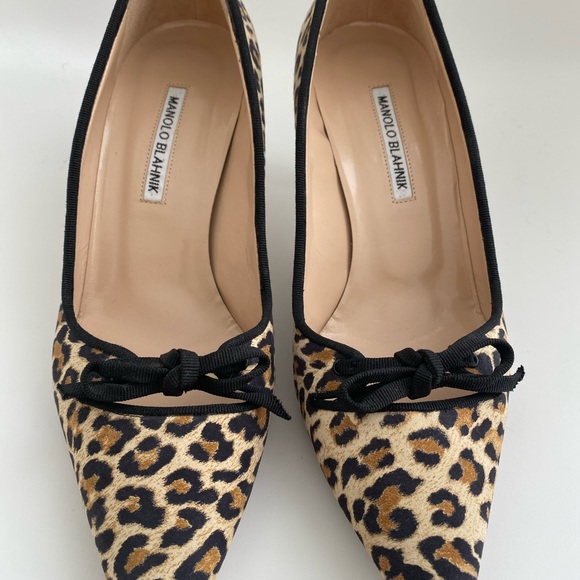 Manolo Blahnik - Bori Leopard Print Mid Heel Pump - Picture 5 of 7